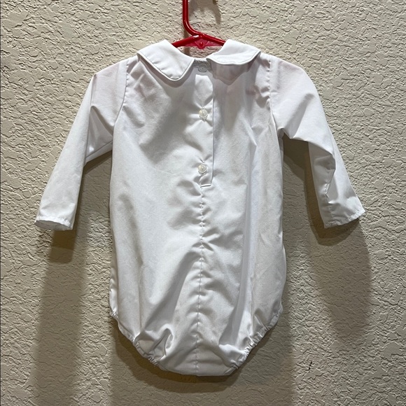 The Beaufort Bonnet Company Peter Pan collared onesie size 18-24M color white - Picture 2 of 5